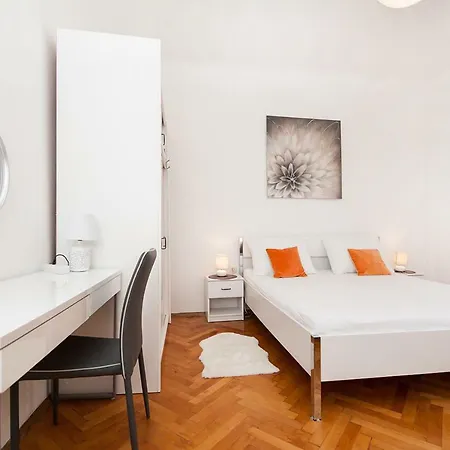 Apartment Petra *